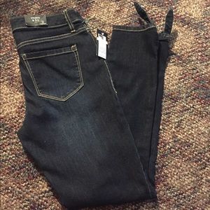 Crown & Ivy Women’s Capris